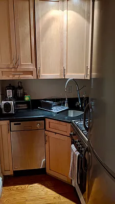Rented by Avenues Real Estate | media 10