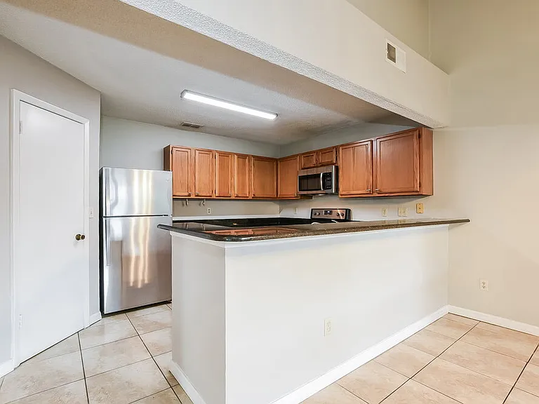 439 E Springtree Way — Photo 9