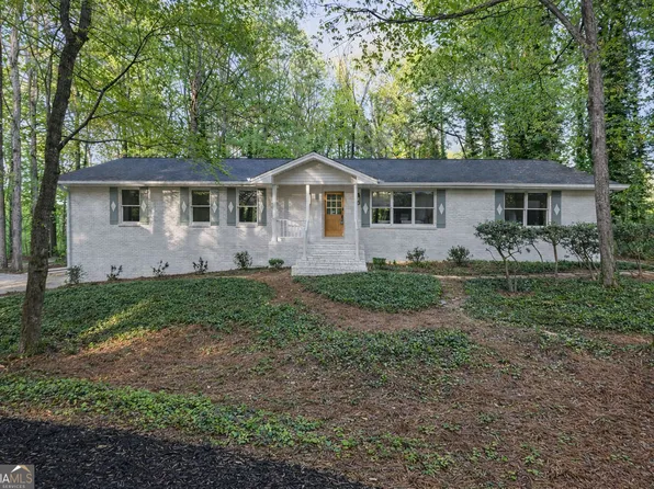 730 Ponderosa Ct, Fayetteville, GA 30214