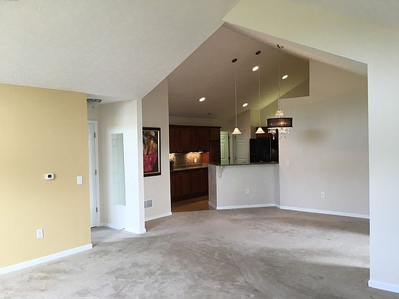 5th image of 2428 Silverado Cir