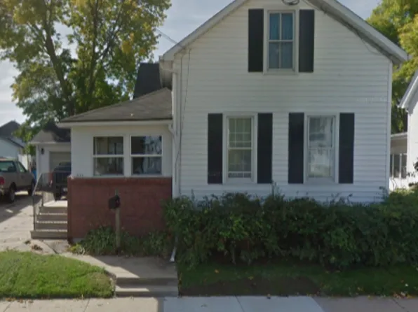 631 W 10th Ave, Oshkosh, WI 54902