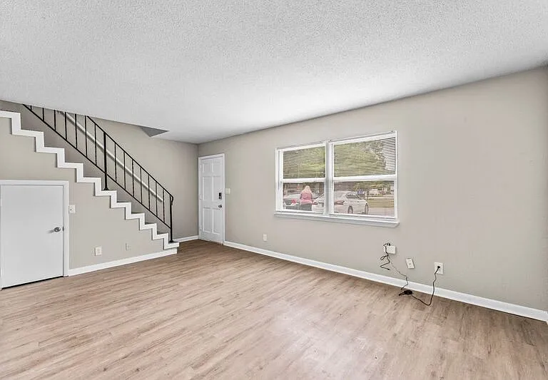 East Ridge Townhomes — Photo 2