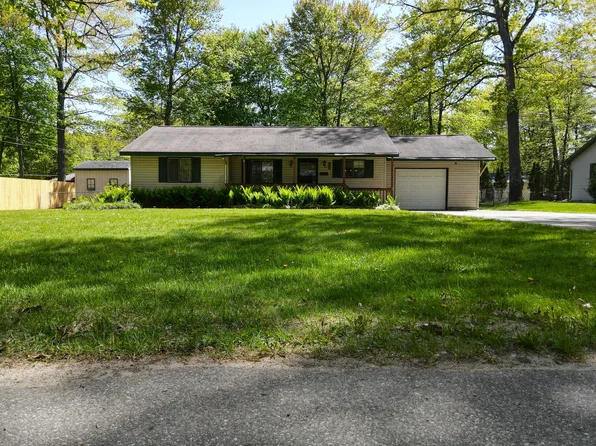 104 Mohawk Trl, Prudenville, MI 48651
