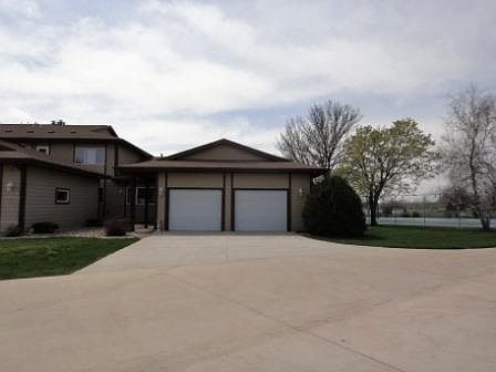 2nd image of 3714 N Shore Dr