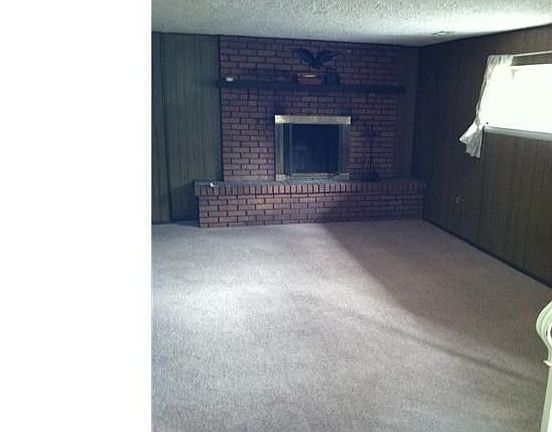 3rd image of 211 N Carolina Trl