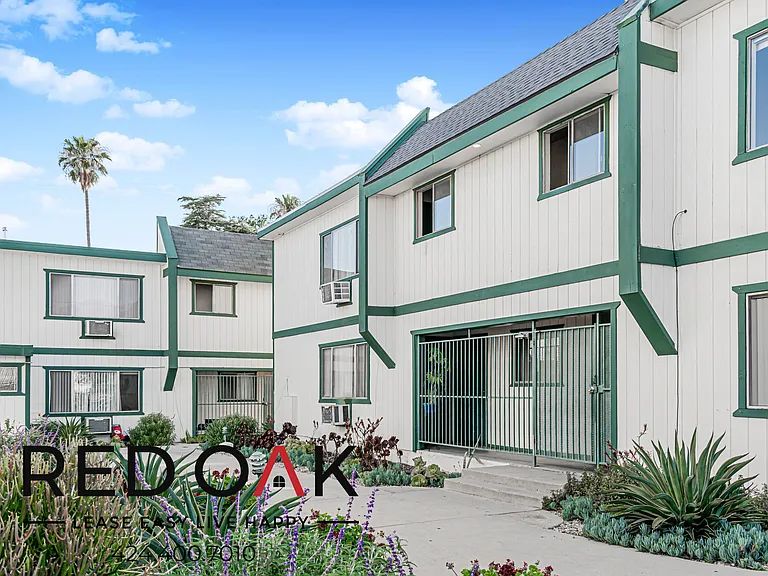 12767 San Fernando Rd #10 — Photo 20