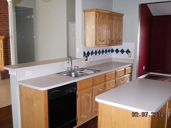 3rd image of 3621 Rosewood Ln