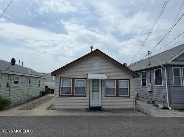 28 2nd Lane, Seaside Park, NJ 08752