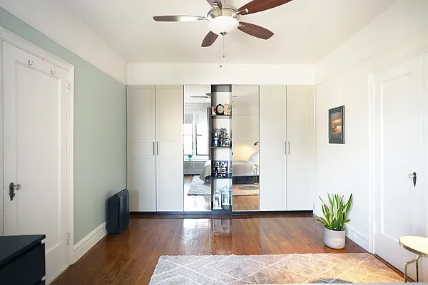 Sold by Winzone Realty Inc | media 19