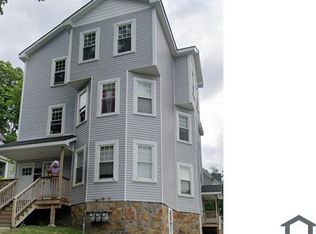 18 Sturgis St, Worcester, MA 01605