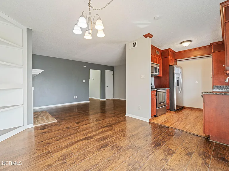 12 S Onsville Pl — Photo 6