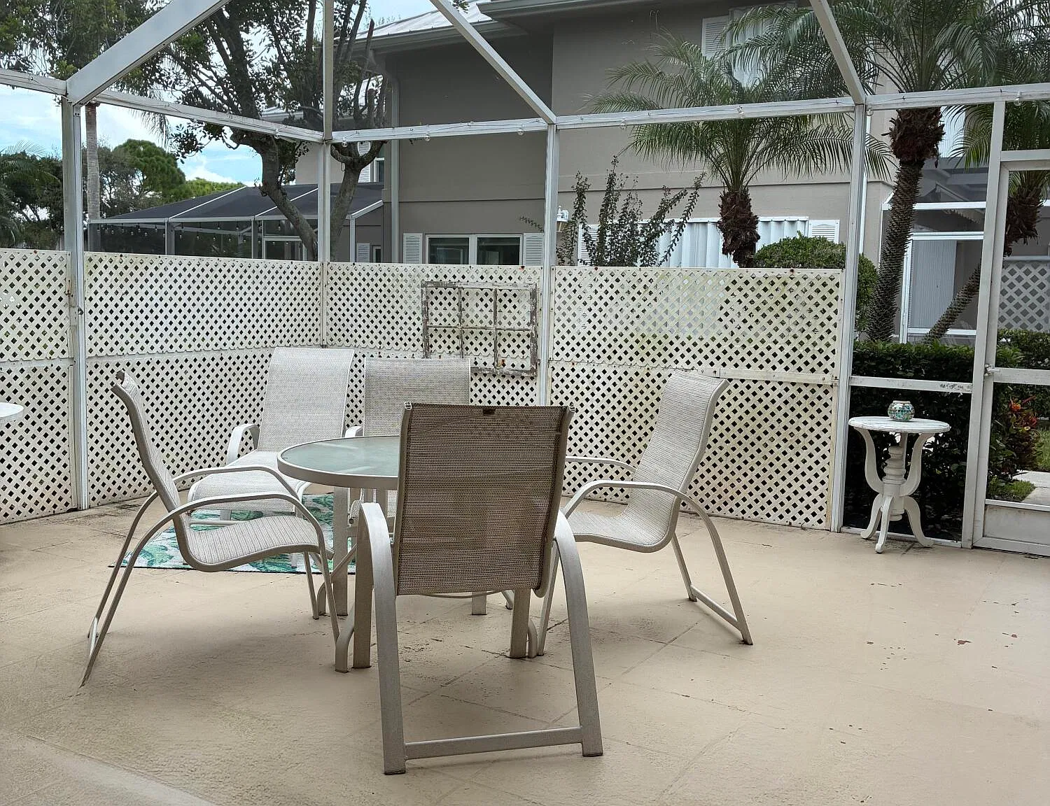 2 bed, 2.5 bath, 1374 sqft, $2,400 — Photo 1