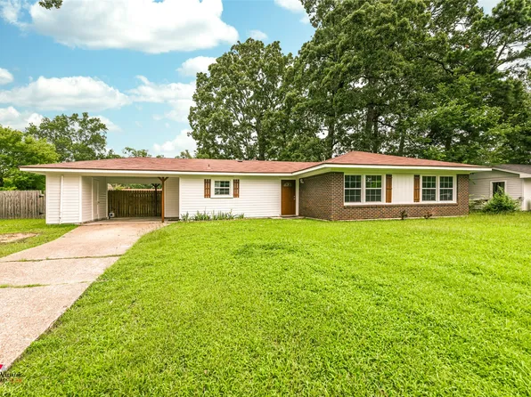 1018 Peyton Ave, Benton, LA 71006