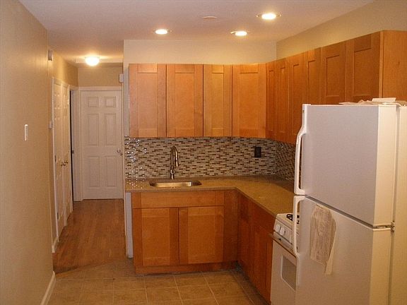 2nd image of 9211 Seaview Ave