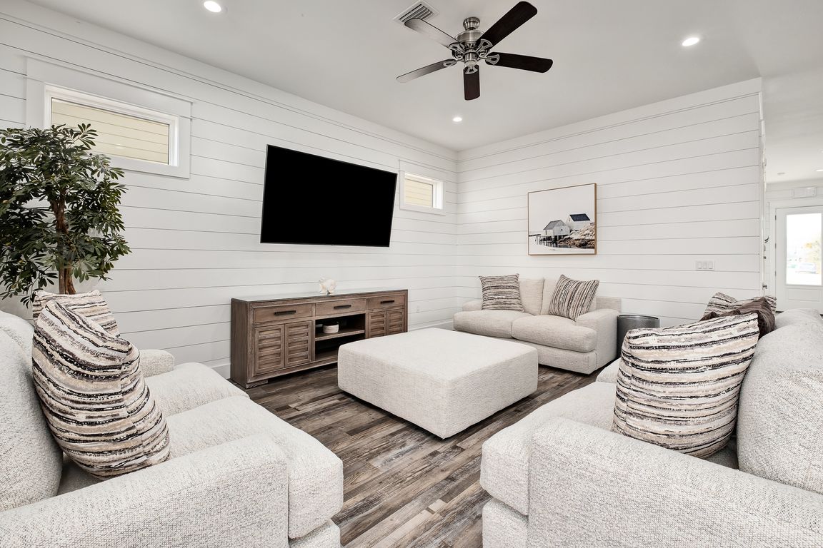 next background image