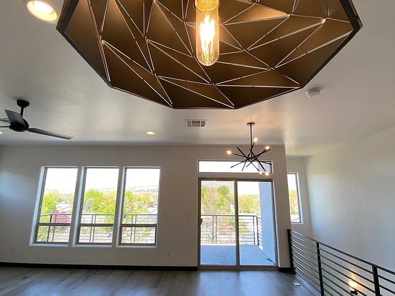 1266 E Echelon Ridge Ln — Photo 16