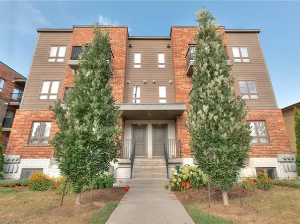 361 Lancaster St W #A14, Kitchener, ON N2H 0C1