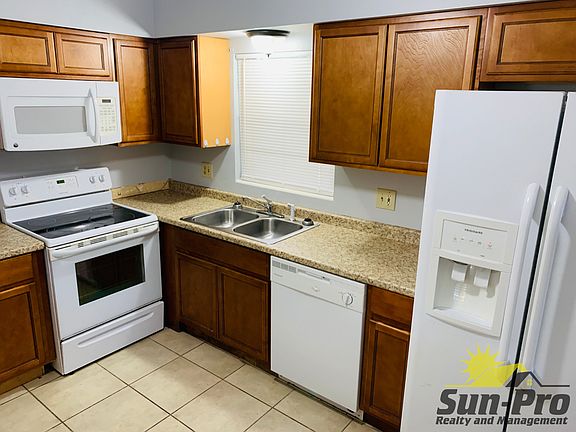 4th image of 1156 Edith Dr