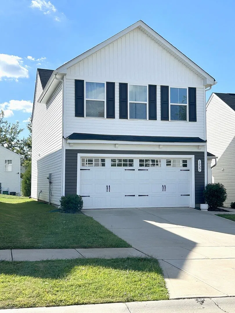 4 bed, 2.5 bath spacious 2-story home - Oversized bedrooms, washer/dryer included — Photo 3