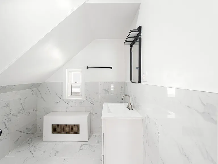 16 Oakes St #1 — Photo 12