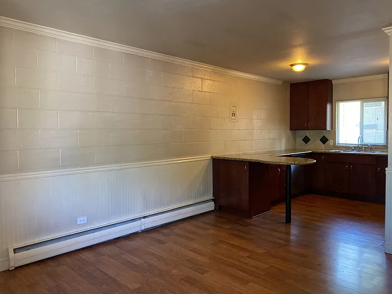 125 E Mrytle Flats — Photo 36