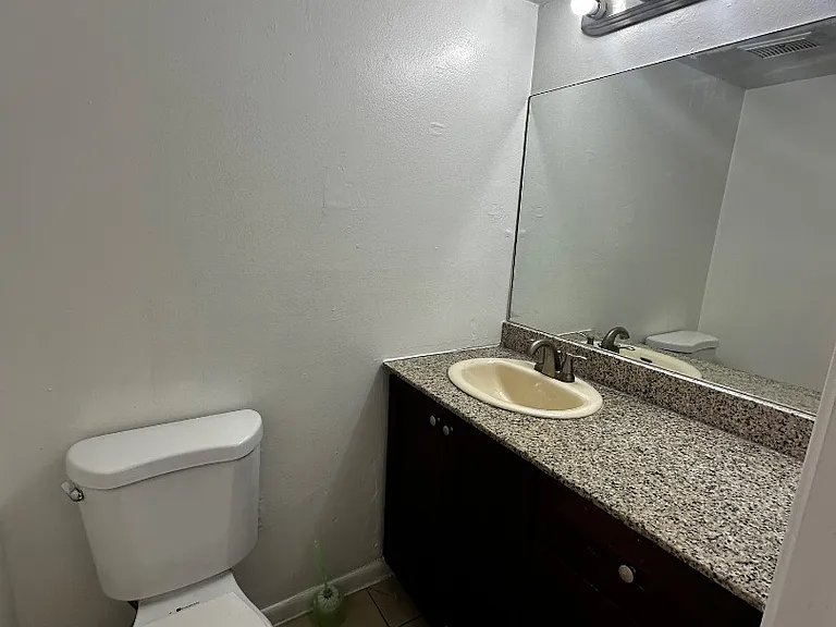 Unit Photo