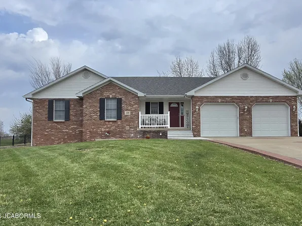 108 S Larand Dr, Holts Summit, MO 65043