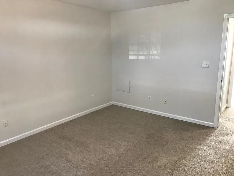 100 Murphy Rd — Photo 10