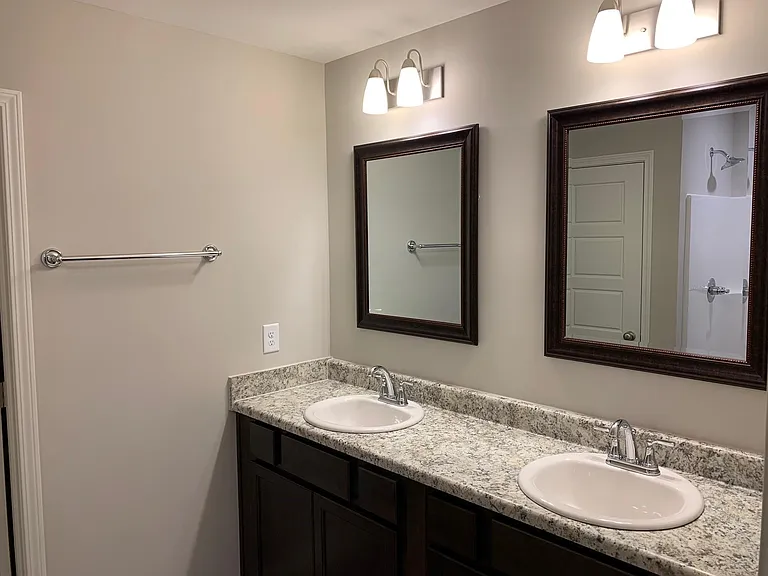 6260 Townley Way — Photo 10