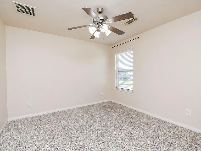 6203 Ledger Ln — Photo 33