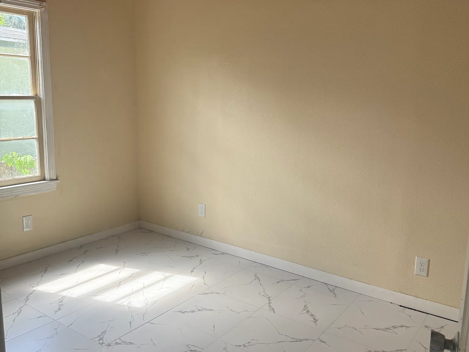 3 bed, 1195 sqft, $1,800 — Photo 3