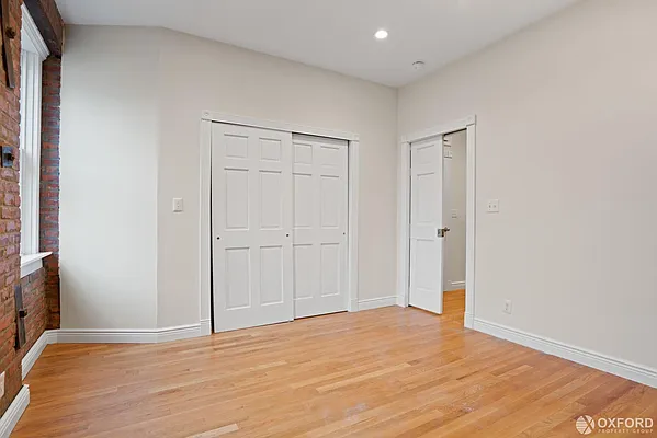 Rented by Oxford Property Group | media 9