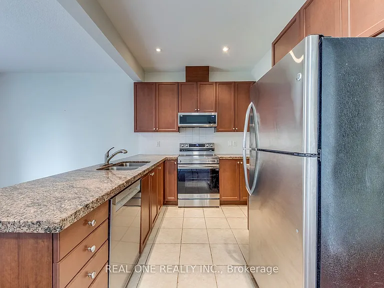 2319 Stone Glen Cres — Photo 7