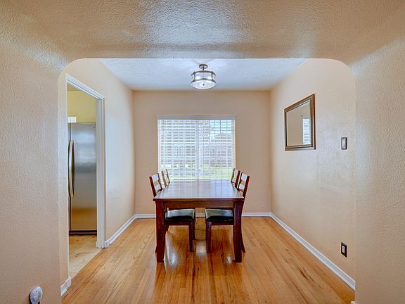 5th image of 1020 La Luz Dr NW
