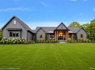 5340 Clarkston Rd, Clarkston, MI 48348
