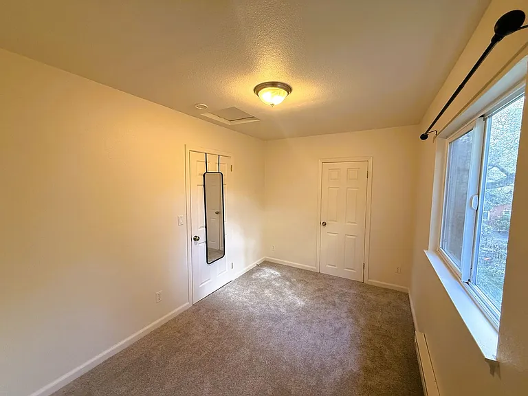 17353 Park Ave — Photo 9
