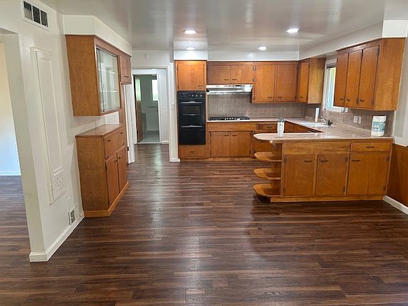 2nd image of 101 Lagomarsino Way