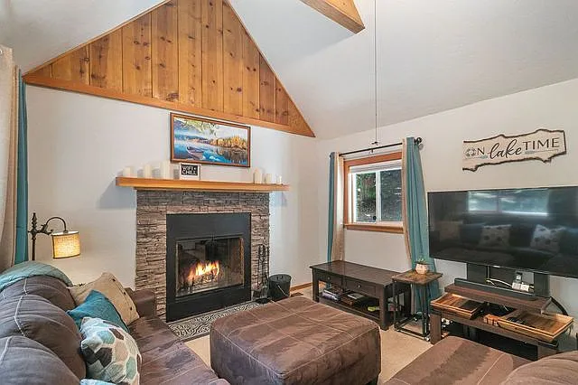 144 Silver Spruce Dr #1 — Photo 3
