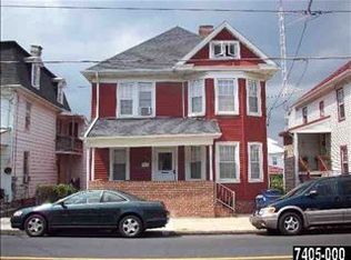 154 E King St, Littlestown, PA 17340