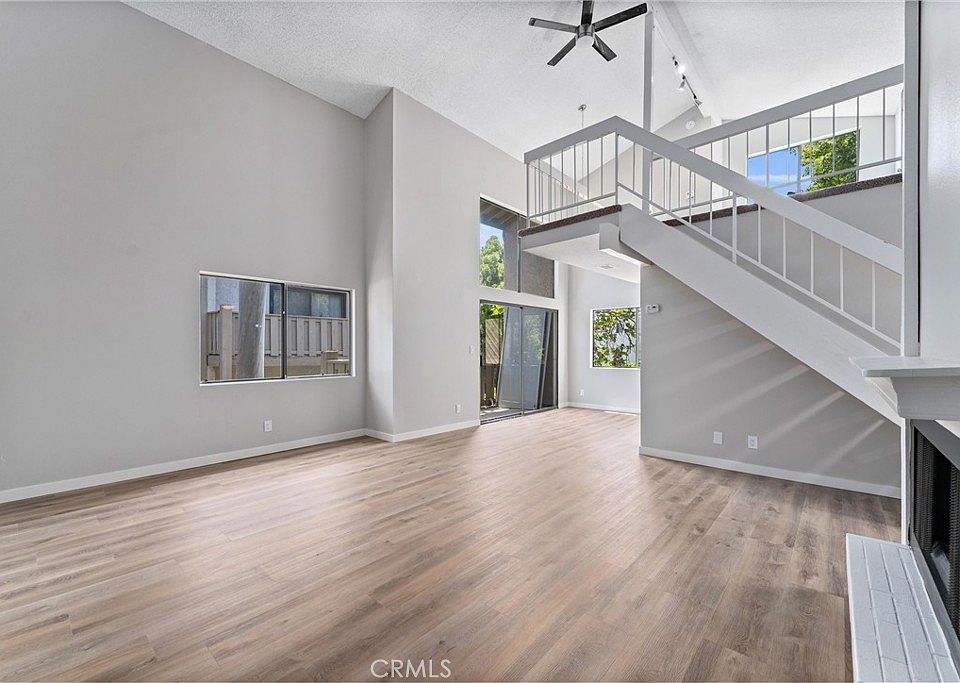 1st image of 18433 Hatteras St Unit 506