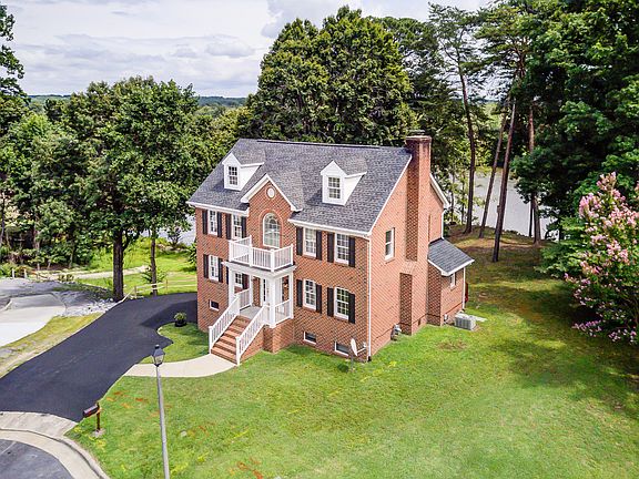 2nd image of 356 Mallard Dr