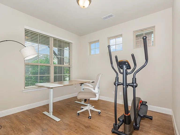 7709 Rota Dr — Photo 16