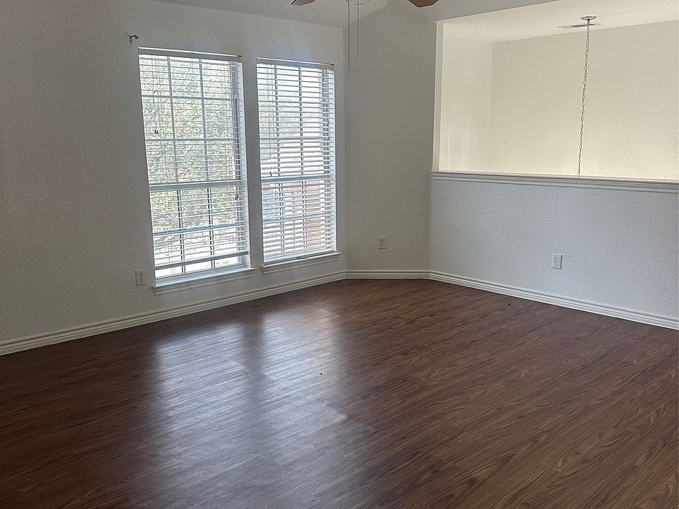 2nd image of 1104 Ruby St