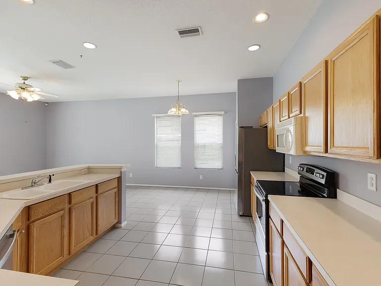 3722 2nd Dr NE — Photo 5