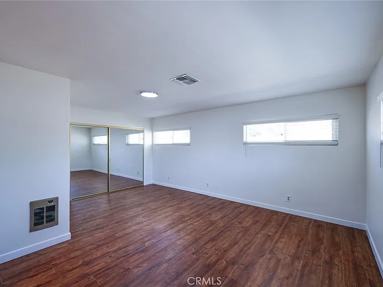 17122 Spinning Ave — Photo 11