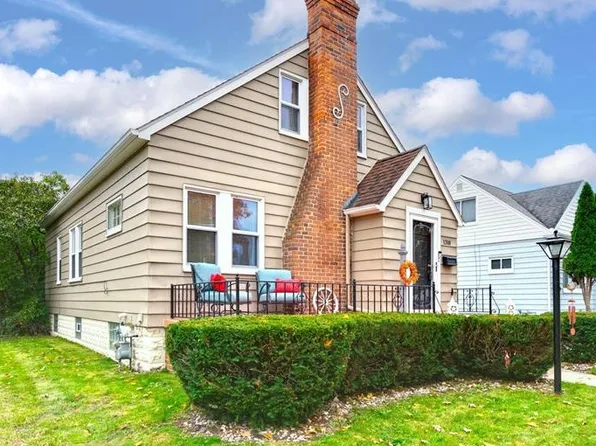 1318 21st St, Port Huron, MI 48060