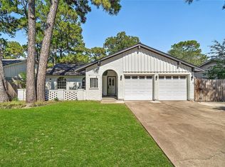 7266 Stonegate Dr, Houston, TX 77040
