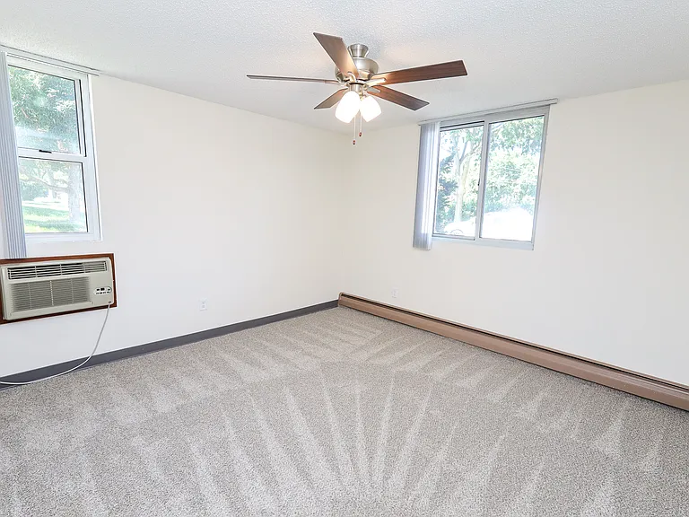 St. Clair Commons — Photo 18