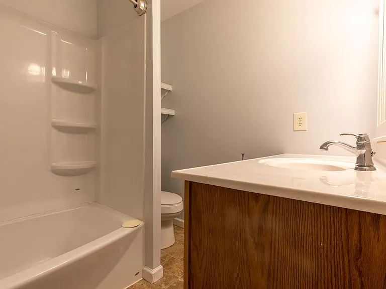 1433 Shipley Ferry Rd E — Photo 15