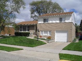 921 Norwood Ave, Melrose Park, IL 60160